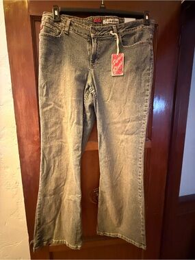 Vintage Torrid Paris Blues Women's Light Blue Flare Jeans SZ 16